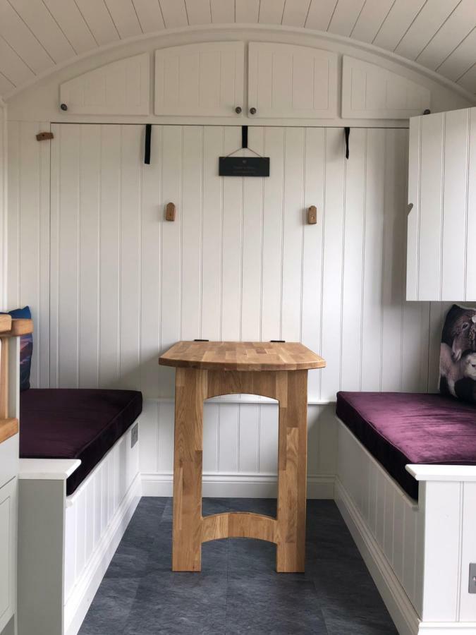 הוילה Lonmore The Shepherds Hut מראה חיצוני תמונה